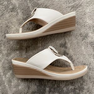 NEVER WORN- White Wedge Thong Sandals